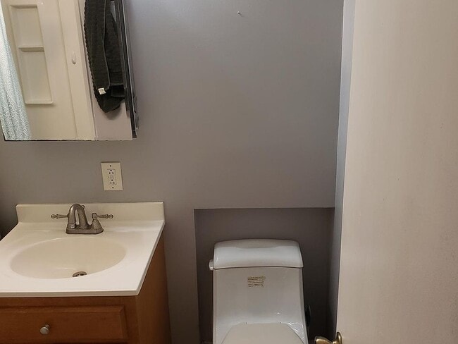 Photo - 11 Bedford Ave Unit Kingsley Court Single