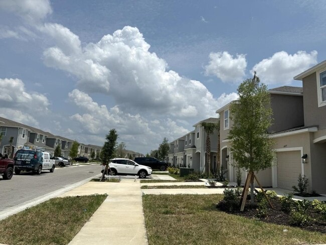 Photo - 8477 Lunar Skye St