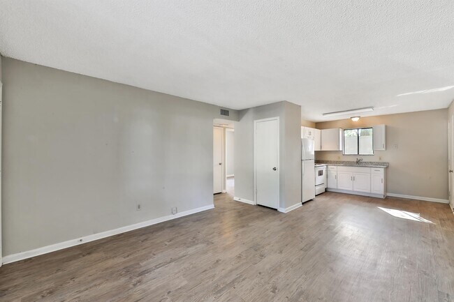 Photo - 5324 Westchase Ct Unit 1