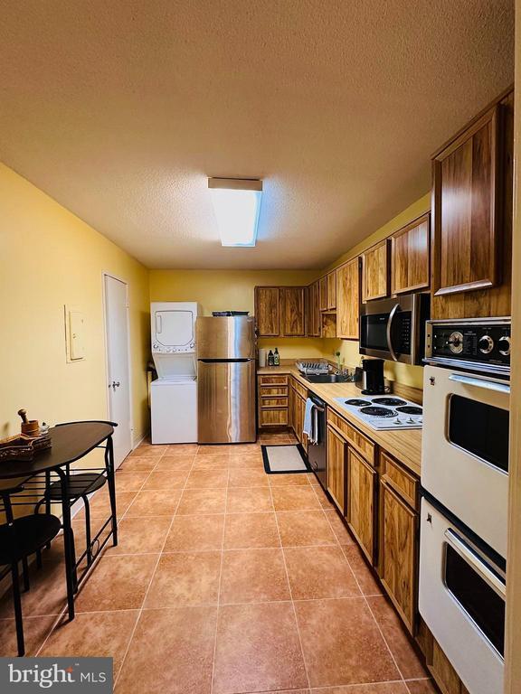 Photo - 8370 Greensboro Dr Unit 404