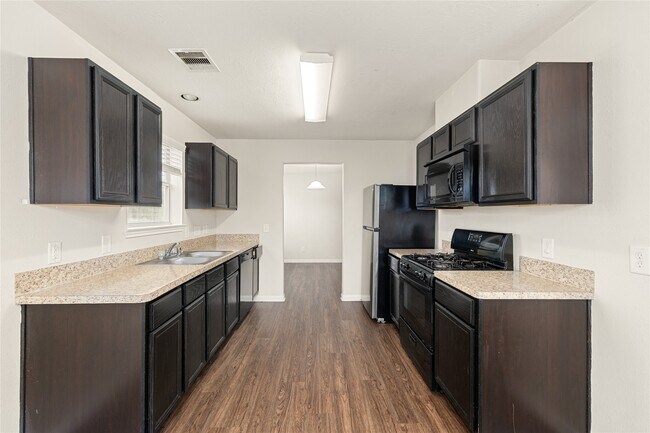 Photo - 21415 Partha Way