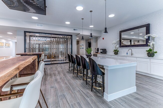 Photo - Tiffany Flats