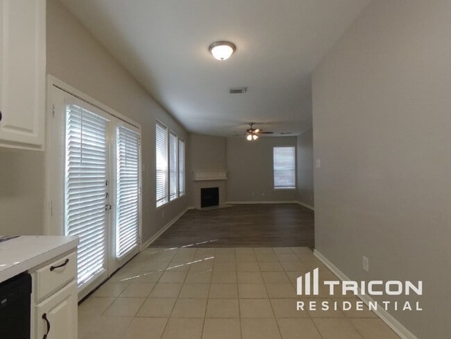 Photo - 9003 Cypress Square Dr