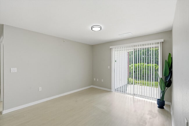 Villas at North Oak
