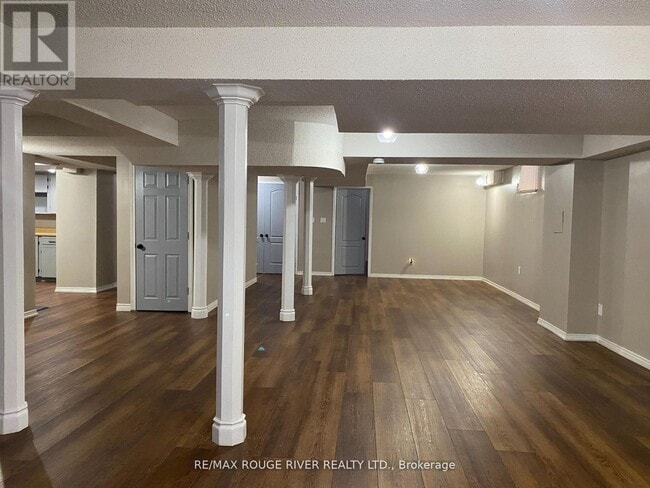 Photo - 35 Meekings Dr