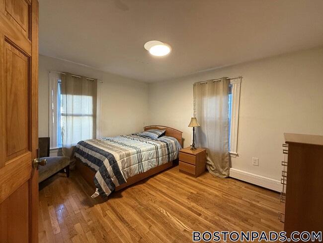 Photo - 31 Seattle St