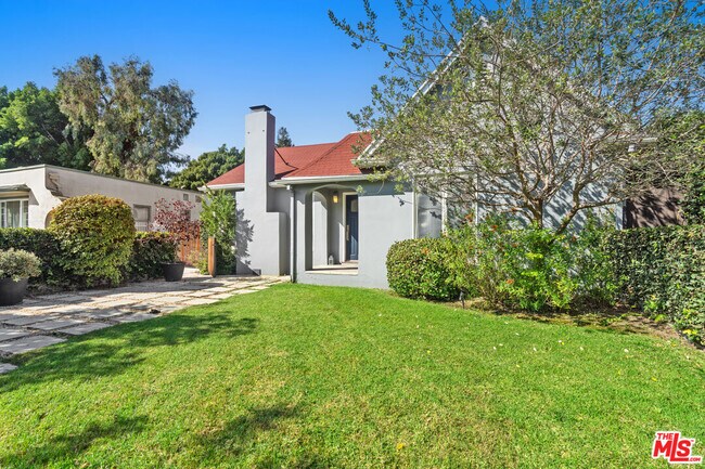 Photo - 949 S Muirfield Rd