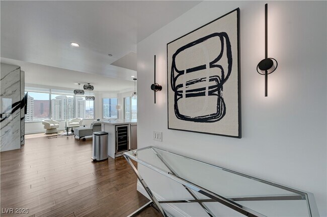 Building Photo - 222 Karen Ave Unit 3301