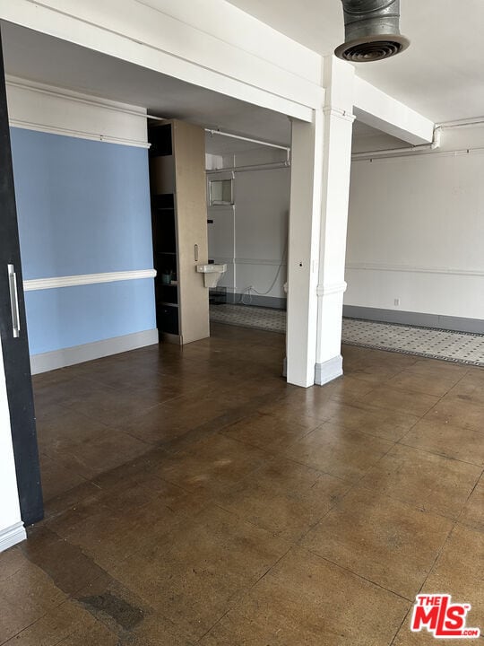 Photo - 108 W 2nd St Unidad 607