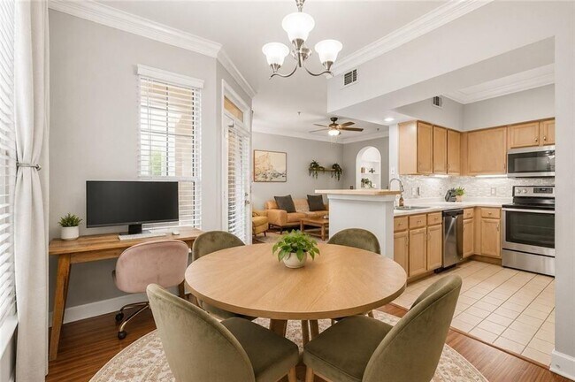Photo - 3777 Peachtree Rd NE Unit 1105