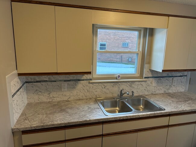 Photo - 2718 Alder Creek Dr S Unit 2