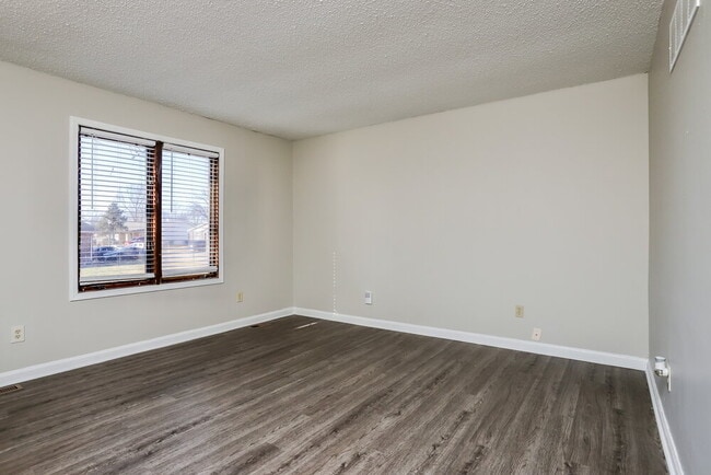 Photo - 1253 Advance Dr