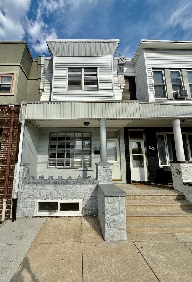 Photo - 2433 S 3rd St