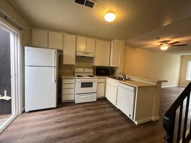 Photo - Cozy 2 Bed 1 Bath Home For Rent