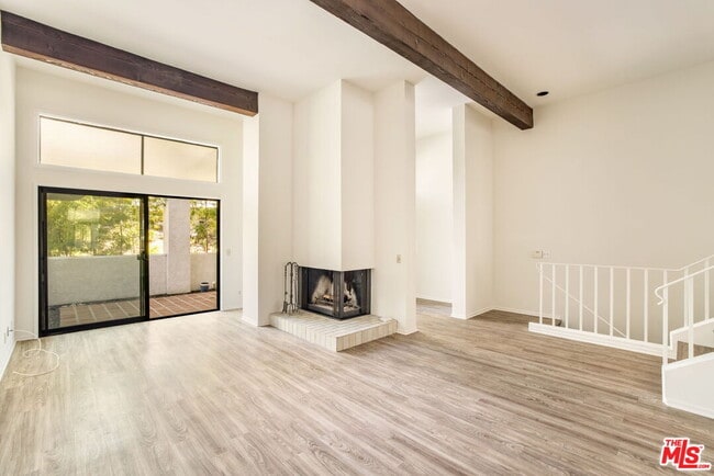 Photo - 1559 Palisades Dr