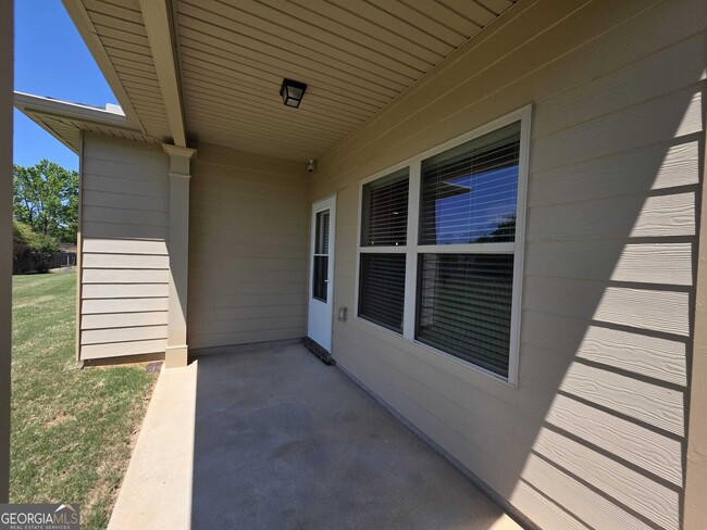 Photo - 1476 Empress Dr