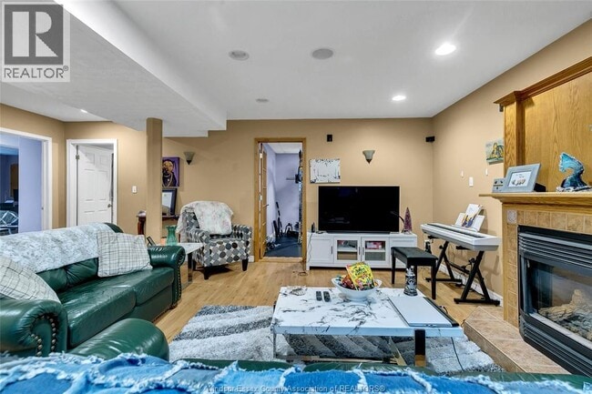 Photo - 534 Rodfam Dr