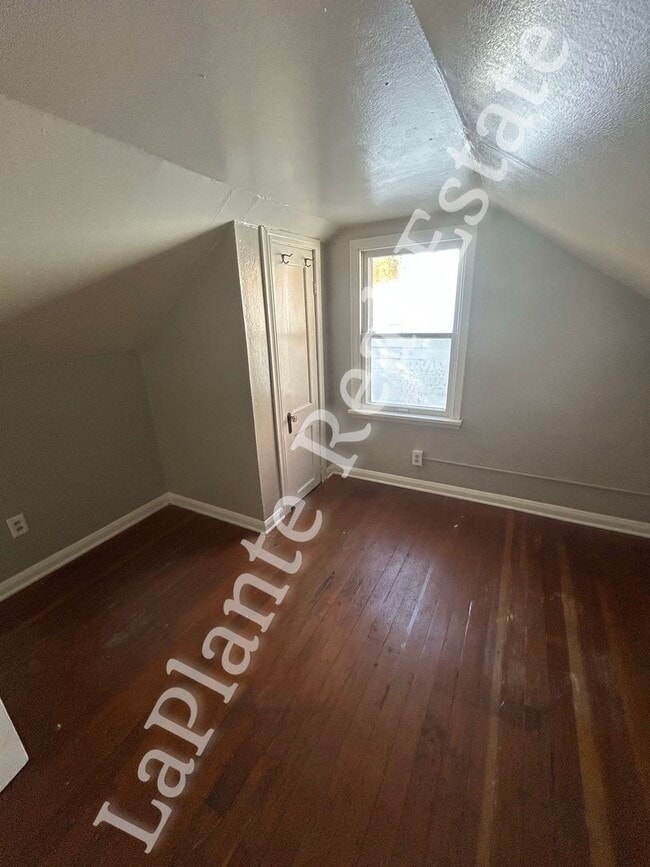 Photo - Charming 2-Bedroom Home in West Toledo – Updated and Move-In Ready!