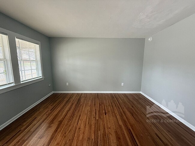 Photo - 2759 Southmeade Ave