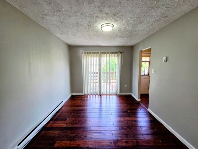 Photo - 5657 Wood Ln
