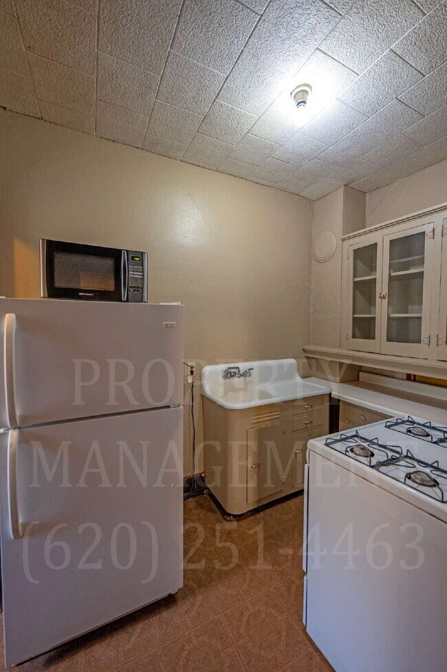 Photo - Studio Apartment - All Bills Paid Unidad Apt. #10