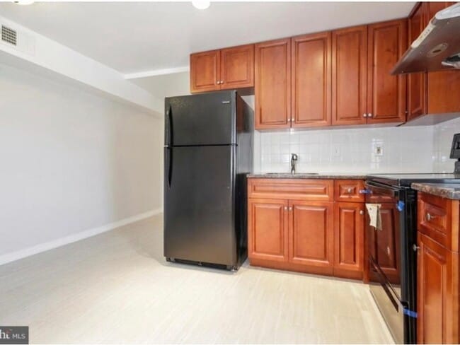 Photo - 3942 Wallace St