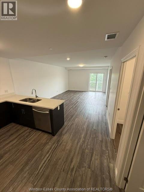 Photo - 1675 Banwell Rd Unit 304