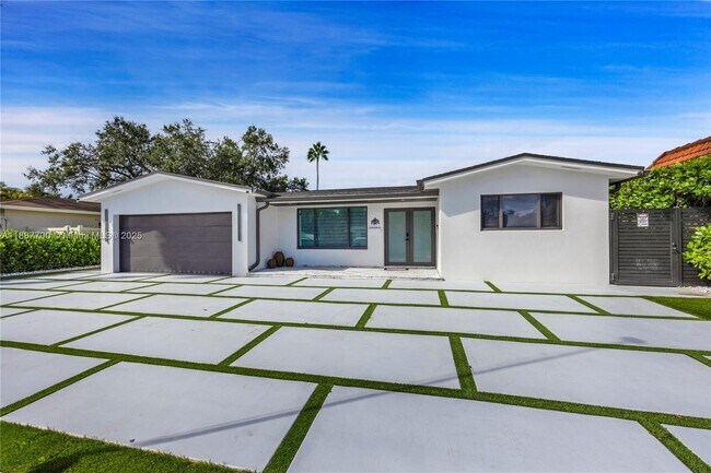 Photo - 5501 McKinley St Casa