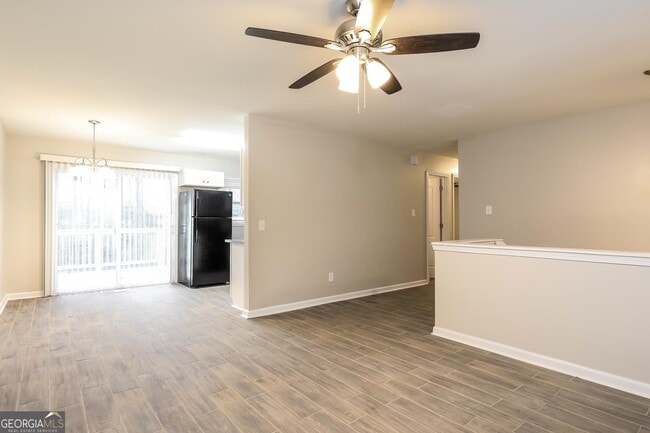 Photo - 833 Brian Ln