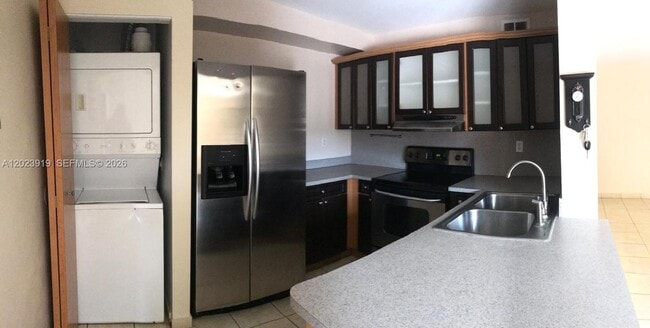 Photo - 341 W Park Dr