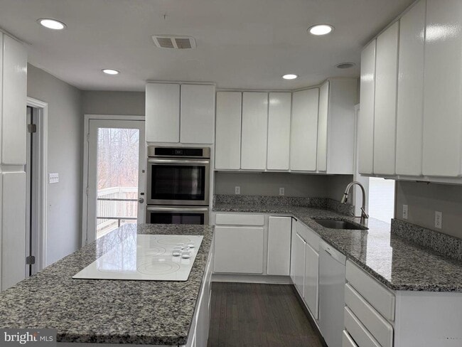 Photo - 63 Lincoln Dr