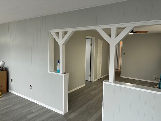 Photo - 27 Illinois Ave