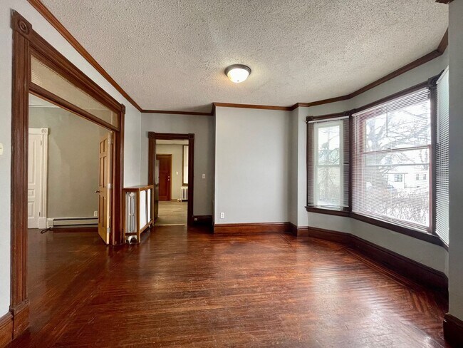 Photo - Beautiful 5 bedroom house in St. Paul!