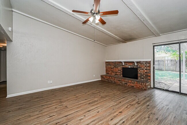 Photo - 4141 Yellowleaf Dr