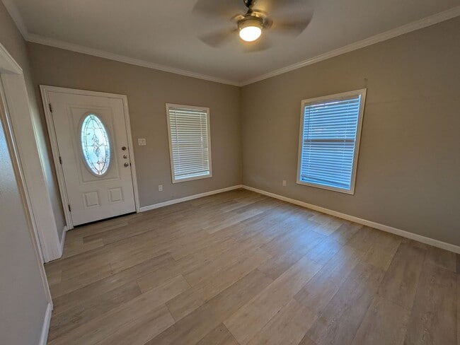 Photo - 614 Euclid St