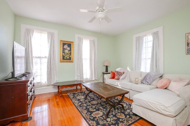 Photo - 406 NE 7th Ave Unit ID1359115P