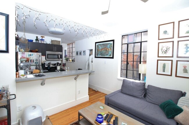 Photo - Newly renovated one bedroom unit in a great location in Brewerytown Unit 3