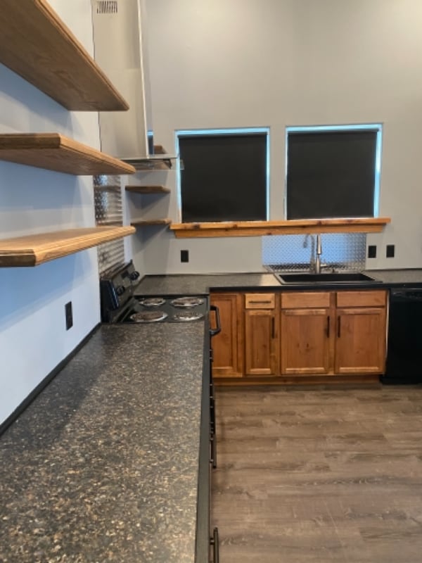 Photo - 2211 King St