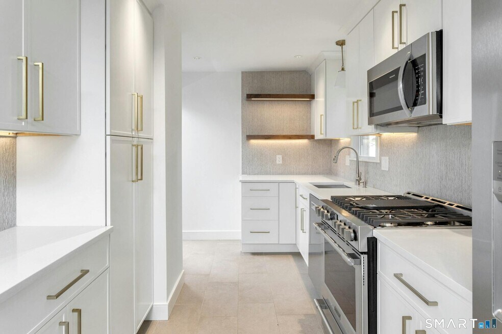 124 Minturn Pl