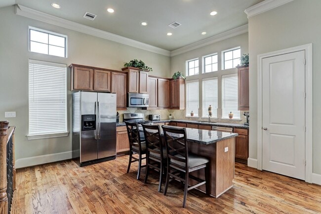 Photo - 2520 Cohn St
