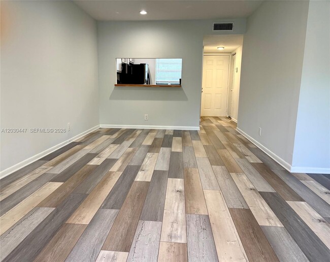 Photo - 6832 Palmetto Cir S Unit 201