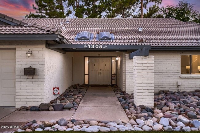 Photo - 1305 E Steamboat Bend Dr