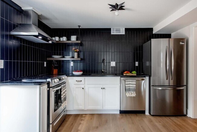 Photo - 1085 Hardee St NE Unit B