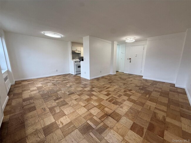 Photo - 16 Lake St Unit 7B