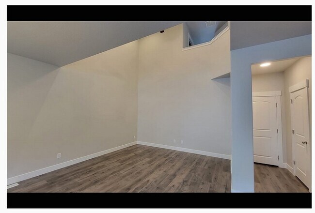Photo - 1460 North St