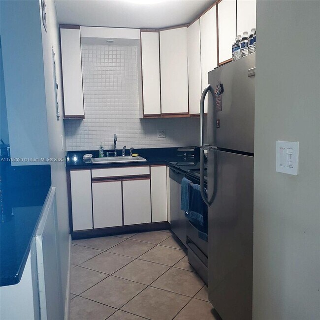 Photo - 200 S Birch Rd Unit 102