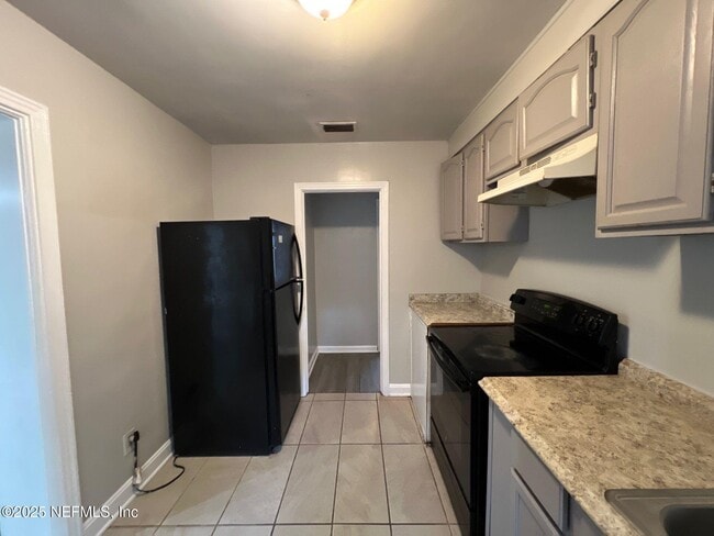 Photo - 3047 W 12th St