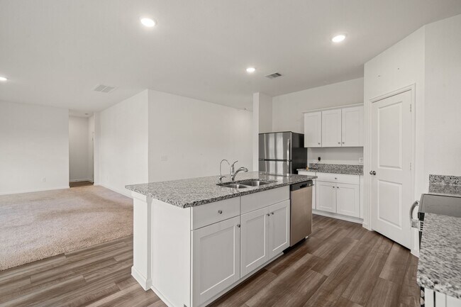 Photo - 5819 Bright Keel Dr