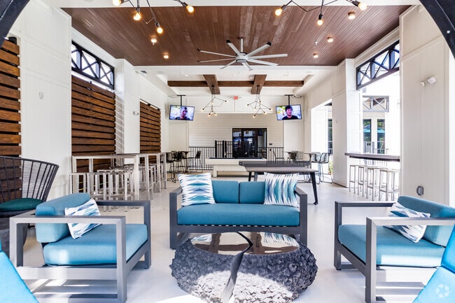 Outdoor Lounge