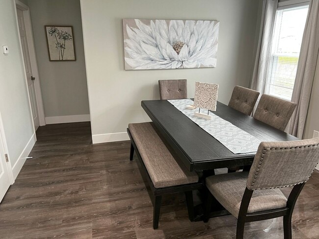 Photo - Fully Furnished rental with excellent cent...